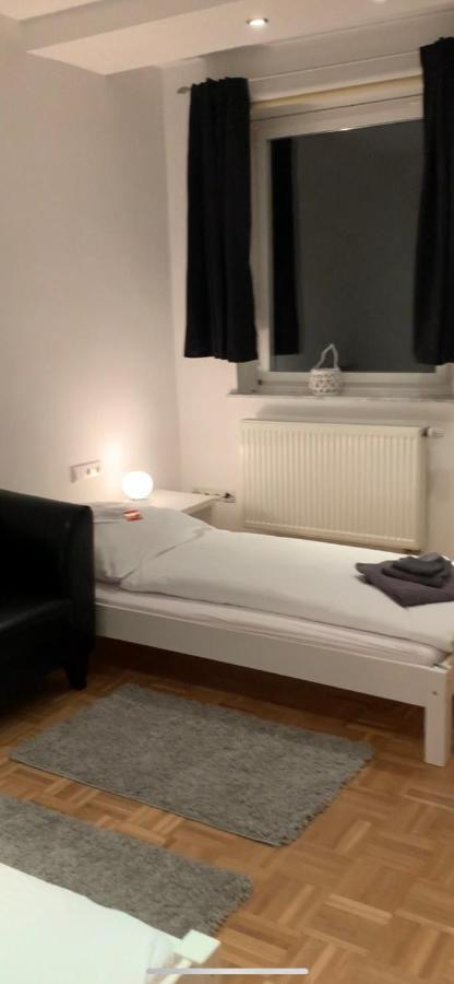 Aschaffapartment 4 Schlafzimmer Bis 10 Personen Bei Aschaffenburg Mainaschaff Екстериор снимка