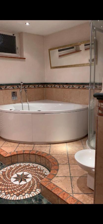 Aschaffapartment 4 Schlafzimmer Bis 10 Personen Bei Aschaffenburg Mainaschaff Екстериор снимка