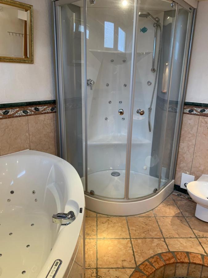 Aschaffapartment 4 Schlafzimmer Bis 10 Personen Bei Aschaffenburg Mainaschaff Екстериор снимка